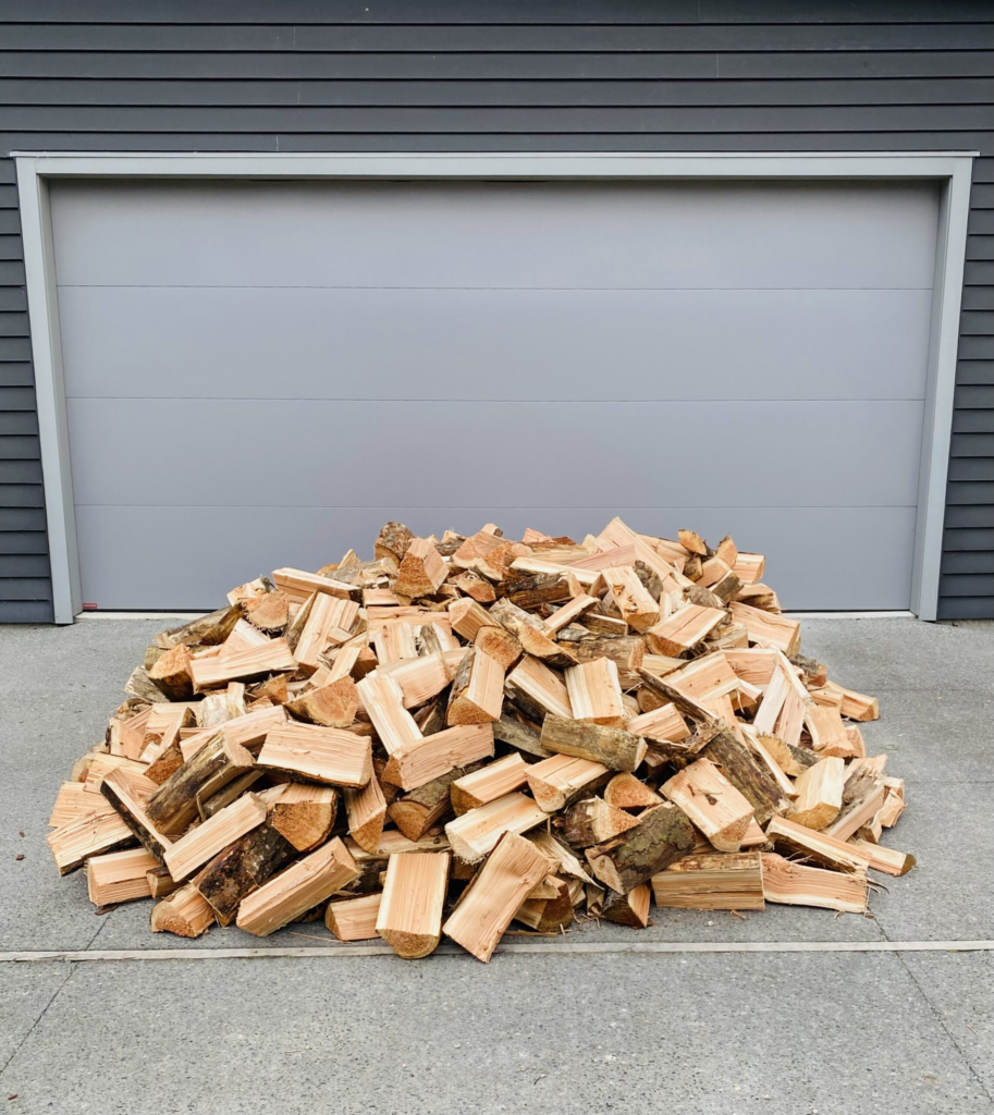 FAQ'S about firewood. Example of 4m3 Douglas-Fir delivered by Wholesale Firewood Supplies 